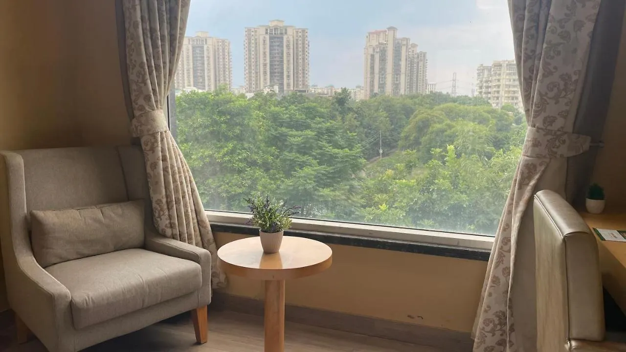Saltstayz Select - Galleria Market & Golf Course Road Gurgaon