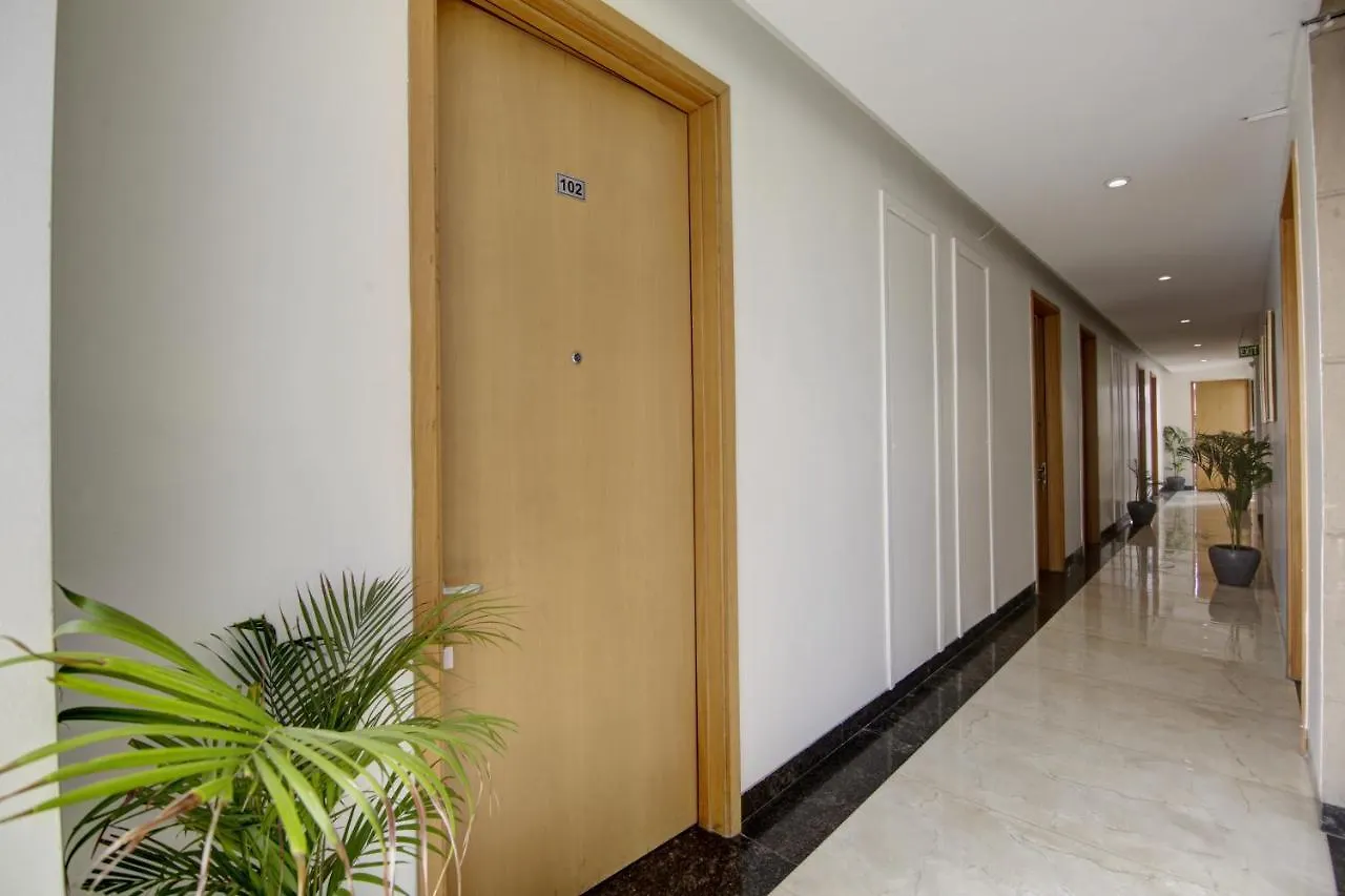Hotel Saltstayz Select - Galleria Market & Golf Course Road Gurgaon