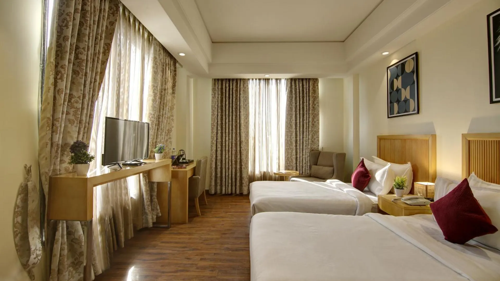 Saltstayz Select - Galleria Market & Golf Course Road Gurgaon 4*,  India