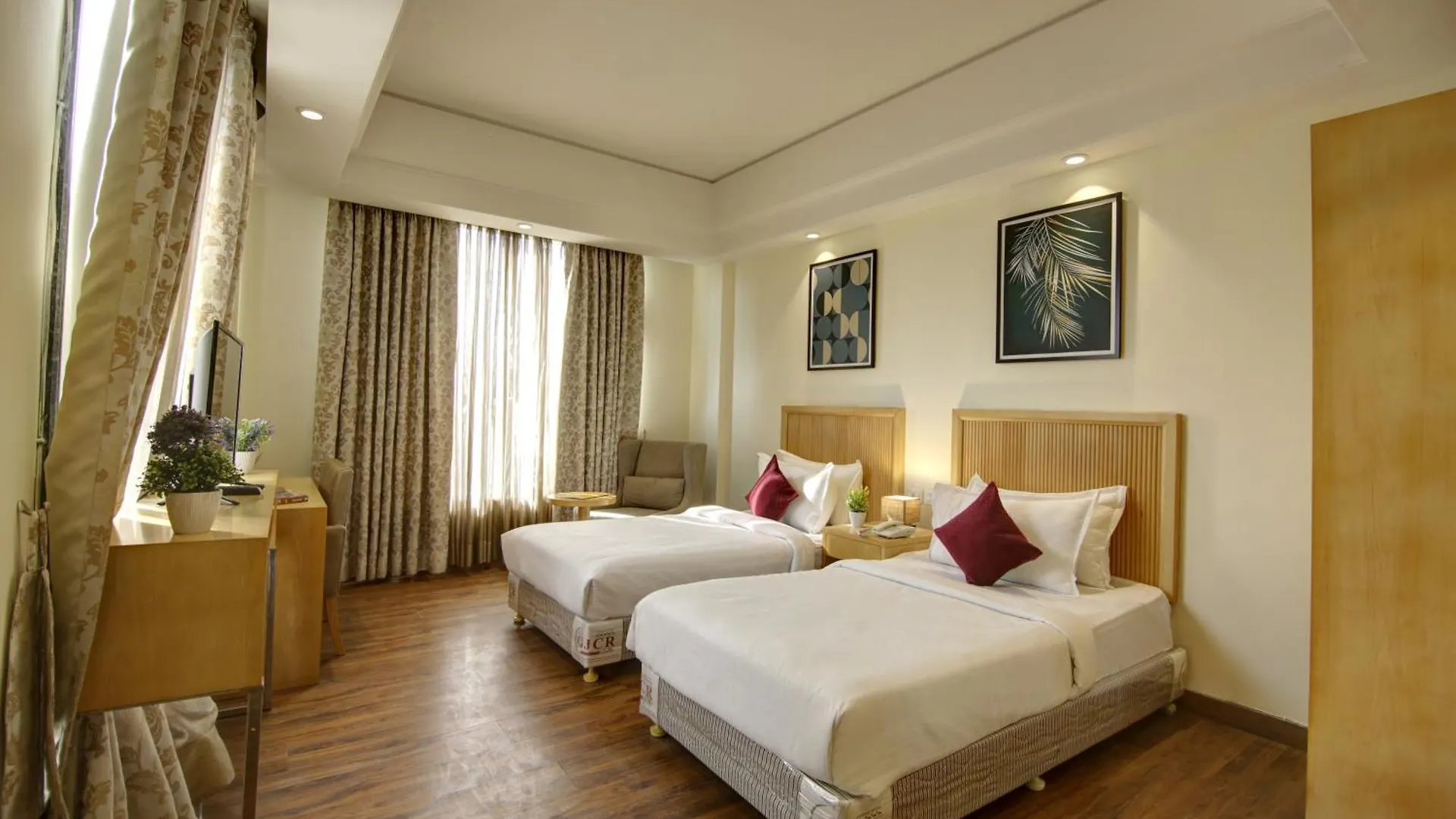 **** Hotel Saltstayz Select - Galleria Market & Golf Course Road Gurgaon India